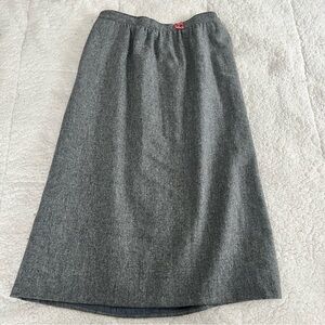 Vintage wool Gray Women's mid Skirt size 12 fits like 6